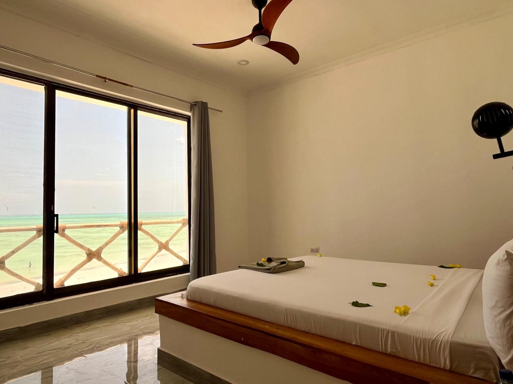Jambo Beach Hotel パジェ エクステリア 写真